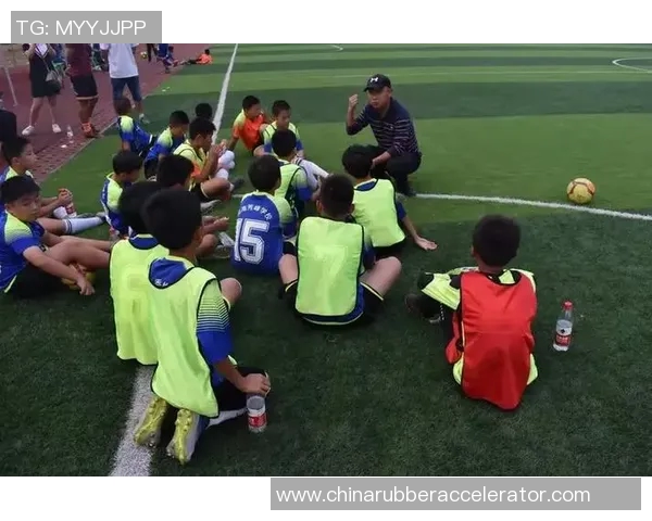 周静专访：从绿茵场到人生舞台的足球旅程回顾与展望