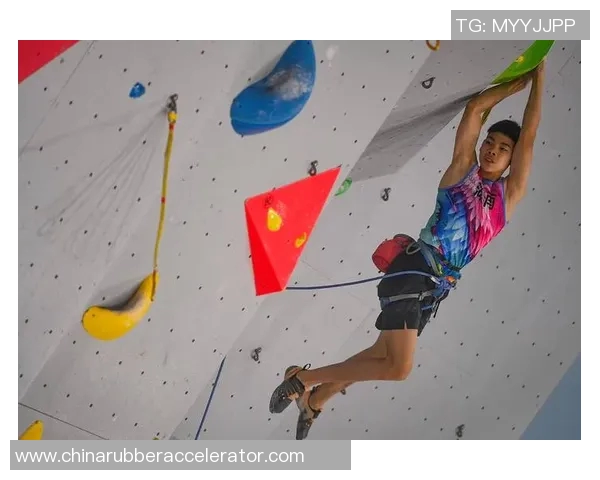 成都攀岩队在全国攀岩配合排行榜中荣获第三名的佳绩引发关注