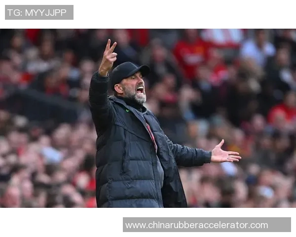 利物浦与车路士激战正酣谁将赢得英超巅峰对决的荣耀