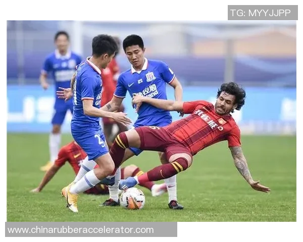 华夏幸福与上海申花激战正酣谁能在中超赛场上笑到最后