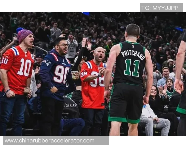 热火与凯尔特人激战落幕赛后分析与精彩瞬间回顾