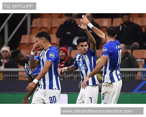 罗马主场迎战波尔图期待逆转局势争夺欧战资格 罗马主场迎战波尔图期待逆转局势争夺欧战资格