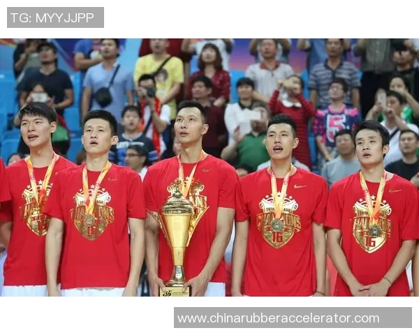 中国男篮迎战阿联酋队全力争胜展现实力与团队精神