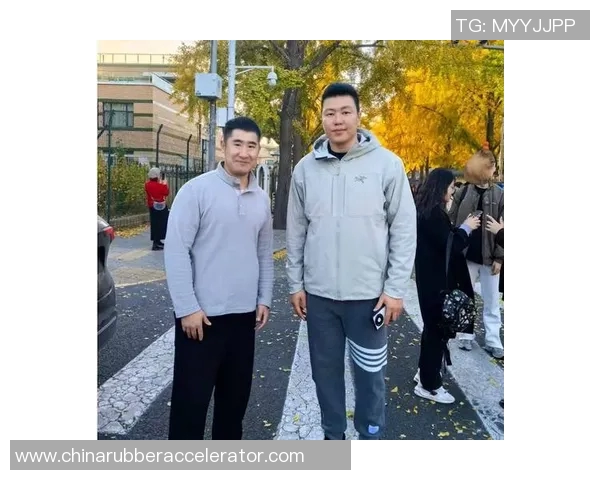 李根的篮球之路：从青涩少年到职业球员的成长历程与心路历程